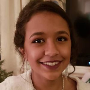 Meet your Posher, Celina